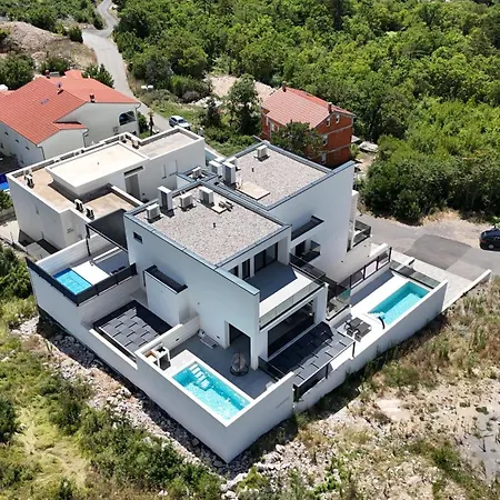 Luxurious Sea-view 3br With Private Pool-villa Quadris-crikvenica Appartamento Crikvenica