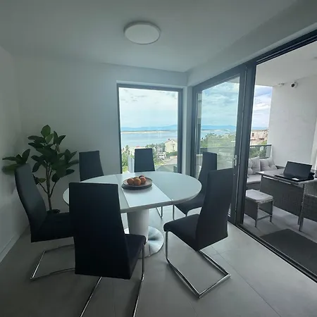 Luxurious Sea-view 3br With Private Pool-villa Quadris-crikvenica Appartamento Crikvenica