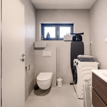 Luxurious Sea-view 3br With Private Pool-villa Quadris-crikvenica Appartamento *