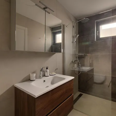 Luxurious Sea-view 3br With Private Pool-villa Quadris-crikvenica