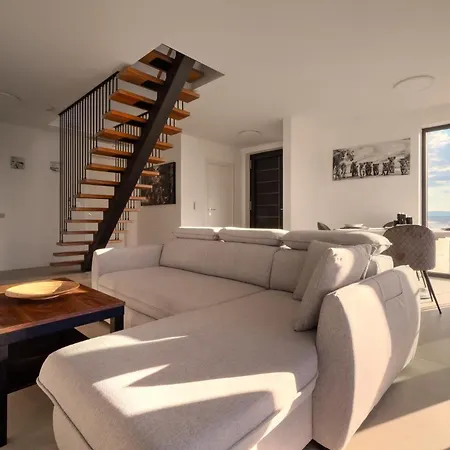 Luxurious Sea-view 3br With Private Pool-villa Quadris-crikvenica