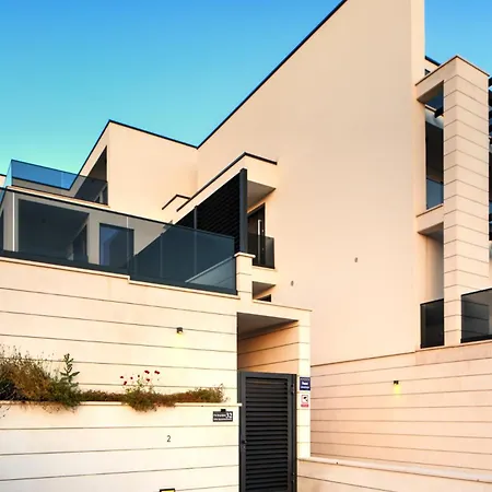 Luxurious Sea-view 3br With Private Pool-villa Quadris-crikvenica Appartamento