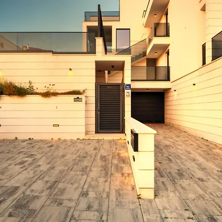 Appartamento Luxurious Sea-view 3br With Private Pool-villa Quadris-crikvenica *