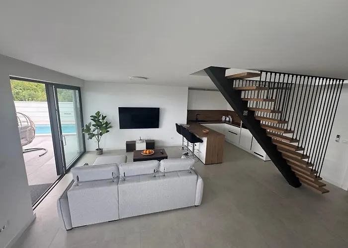 Luxurious Sea-view 3br With Private Pool-villa Quadris-crikvenica Appartement