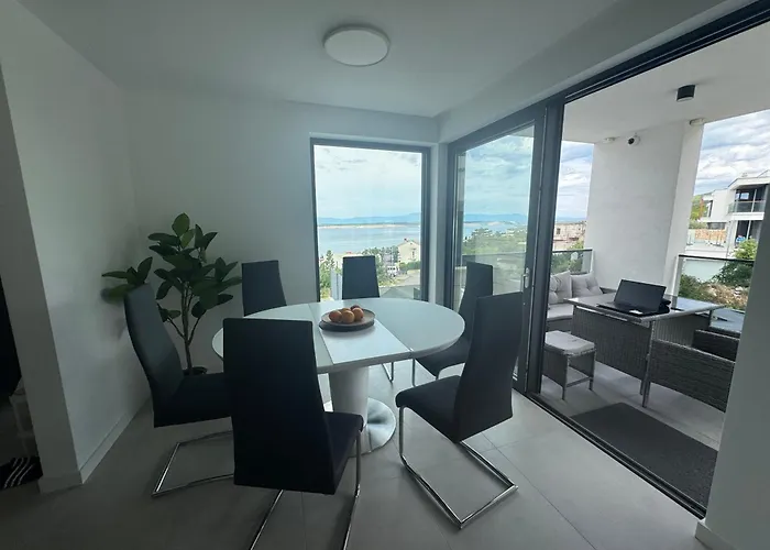 Luxurious Sea-view 3br With Private Pool-villa Quadris-crikvenica Appartement Crikvenica