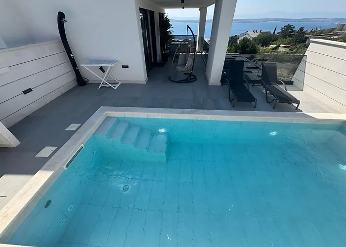 Luxurious Sea-view 3br With Private Pool-villa Quadris-crikvenica Appartement Crikvenica